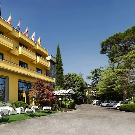 Otel Cristallo 4*