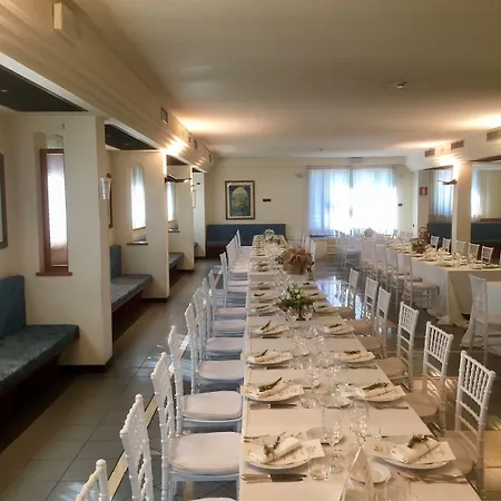 Hotel Cristallo Di La Rosetta Srl 4*