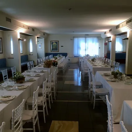 Cristallo Di La Rosetta Srl Otel