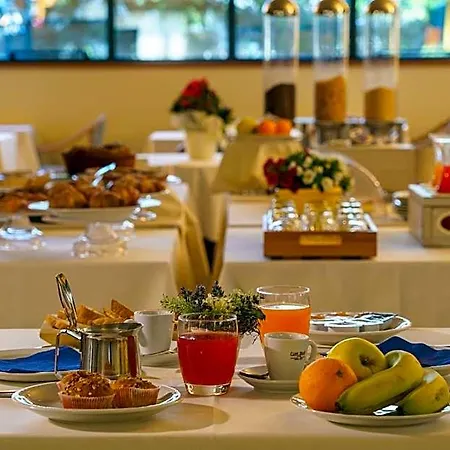 מלון Cristallo אסיסי