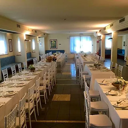 מלון Cristallo אסיסי