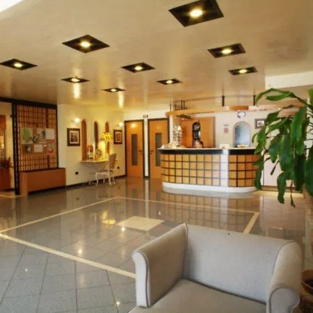 Hotel Cristallo Di La Rosetta Srl