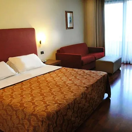 Cristallo Hotell 4*