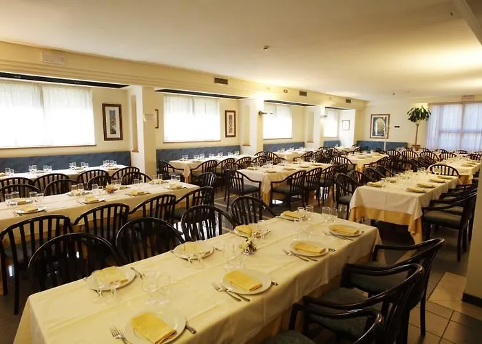 Hotel Cristallo Di La Rosetta Srl