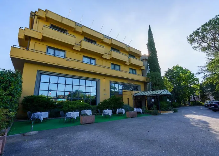 Ξενοδοχείο Cristallo Di La Rosetta Srl 4*